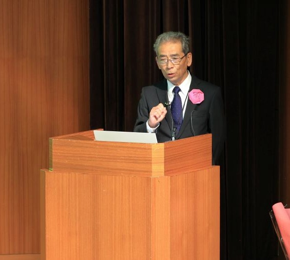講師片岸